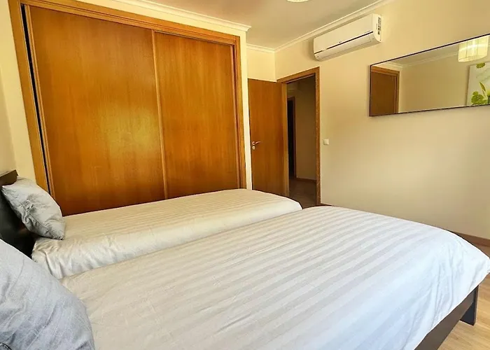 Heilige Efigenie By Interhome * Lourinhã